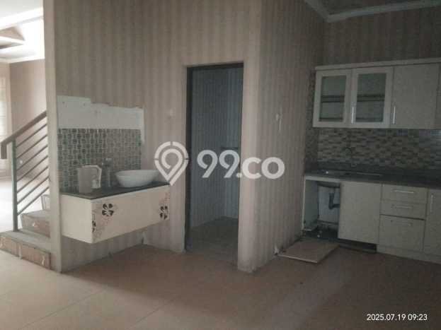 Jual Rumah Bagus Siap Huni LB 256m2 di Gubeng, Surabaya Jual Rumah Bagus Siap Huni LB 256m2 di Gubeng, Surabaya