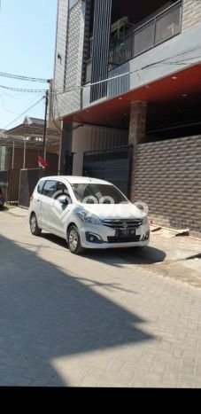 Rumah Siap Disurvey lokasi Wonocolo, Surabaya, Luas 160m2m² LB 320m2m² Rumah Siap Disurvey lokasi Wonocolo, Surabaya, Luas 160m2m² LB 320m2m²