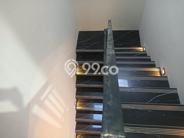 PROPERTI PILIHAN! Rumah area , Luas 84m2m² LB 130m2m² PROPERTI PILIHAN! Rumah area , Luas 84m2m² LB 130m2m²