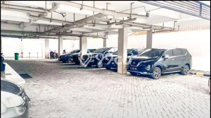 Rumah LT 480m2m² / LB 1039m2m² Fasilitas Gym di Tenggilis Mejoyo, Surabaya Rumah LT 480m2m² / LB 1039m2m² Fasilitas Gym di Tenggilis Mejoyo, Surabaya
