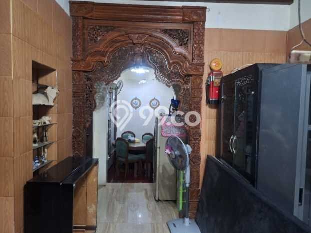 Dijual Terbatas Rumah 5 Kamar Tidur di Kawasan Residential Sutorejo, Surabaya Dijual Terbatas Rumah 5 Kamar Tidur di Kawasan Residential Sutorejo, Surabaya