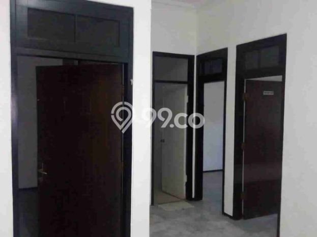 Rumah Mewah LB 200m2 Siap Pakai Desain Elegan di Sutorejo, Surabaya Rumah Mewah LB 200m2 Siap Pakai Desain Elegan di Sutorejo, Surabaya