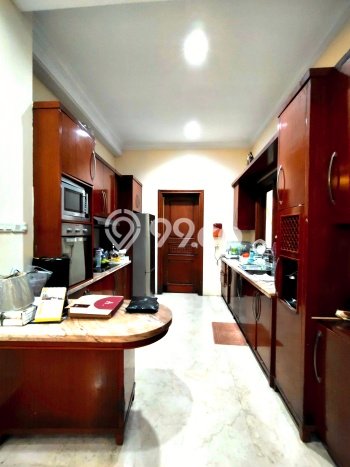 Dijual Rumah Premium dengan Fasilitas Sekitar Komplit di Menteng, Jakarta Pusat Dijual Rumah Premium dengan Fasilitas Sekitar Komplit di Menteng, Jakarta Pusat