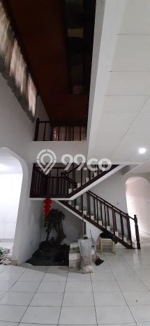 For Sale! Premium House LT 540m2 Desain Elegan di Mega Kuningan For Sale! Premium House LT 540m2 Desain Elegan di Mega Kuningan