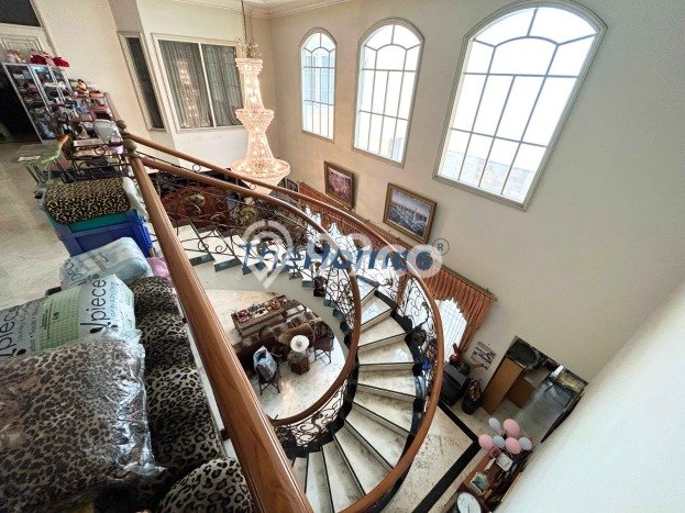 For Sale! Luxury House LT 604m2 Desain Elegan di Mega Kuningan For Sale! Luxury House LT 604m2 Desain Elegan di Mega Kuningan
