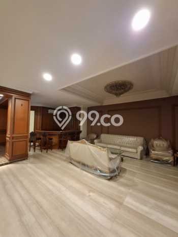 Sewa Rumah Strategis di Mega Kuningan LT 350m2 / LB 600m2 Kondisi Bagus Sewa Rumah Strategis di Mega Kuningan LT 350m2 / LB 600m2 Kondisi Bagus