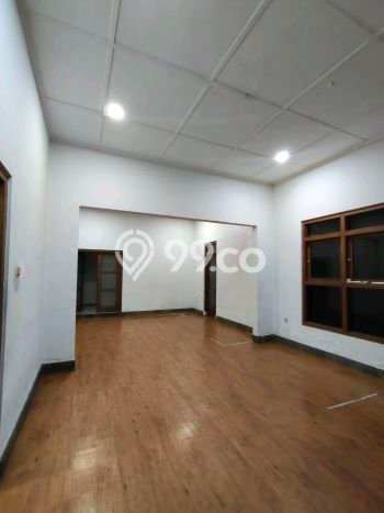 Disewakan Rumah Nyaman di Pejompongan LT 560m2 / LB 360m2 Siap Huni Disewakan Rumah Nyaman di Pejompongan LT 560m2 / LB 360m2 Siap Huni
