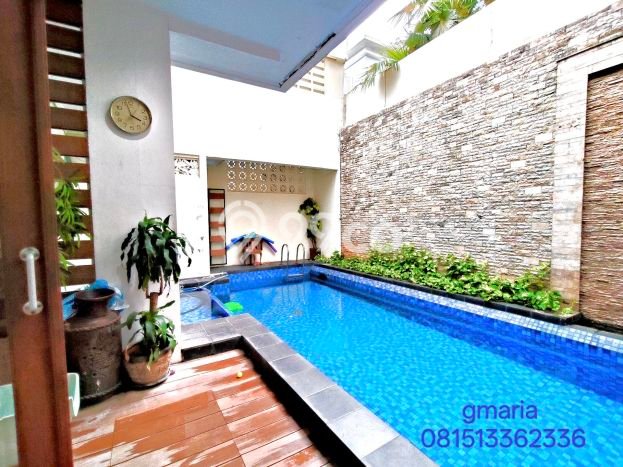 Dijual Rumah Premium dengan Fasilitas Sekitar Komplit di Menteng, Jakarta Pusat Dijual Rumah Premium dengan Fasilitas Sekitar Komplit di Menteng, Jakarta Pusat