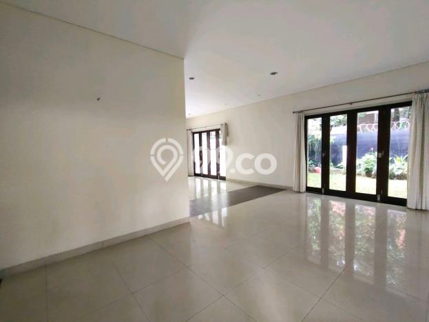 Rumah Asri area patra kuningan, 3 KM, LT 450m2m² LB 400m2m² Rumah Asri area patra kuningan, 3 KM, LT 450m2m² LB 400m2m²
