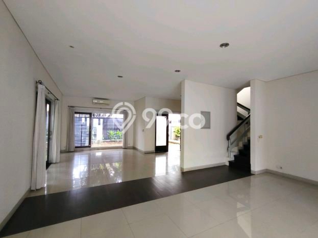Rumah Asri area patra kuningan, 3 KM, LT 450m2m² LB 400m2m² Rumah Asri area patra kuningan, 3 KM, LT 450m2m² LB 400m2m²