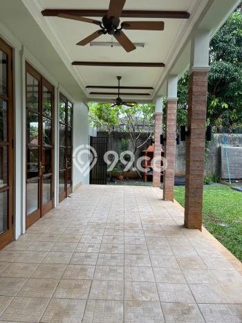 Hunian Modern Untuk Disewakan di Kemang Jakarta Selatan 5 KT & 4 KM Hunian Modern Untuk Disewakan di Kemang Jakarta Selatan 5 KT & 4 KM