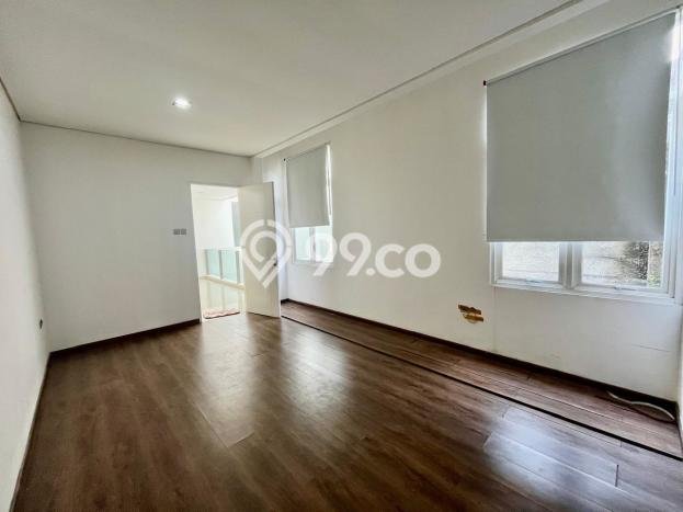 For Sale! Luxury House LT 155m2 Desain Modern di Pondok Pinang For Sale! Luxury House LT 155m2 Desain Modern di Pondok Pinang