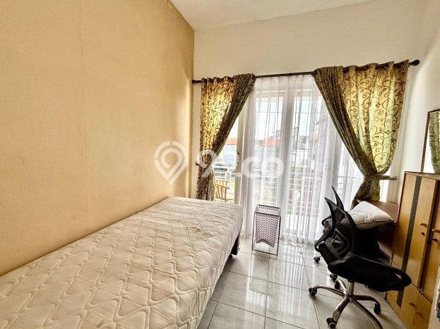 Rumah Luas Asri 8 KT Siap Huni di Bintaro Tangerang Selatan Rumah Luas Asri 8 KT Siap Huni di Bintaro Tangerang Selatan