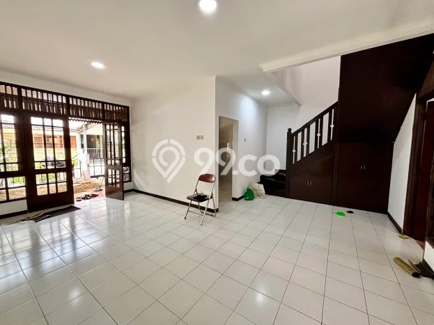 Rumah Disewakan Tangerang Selatan LT 135m2 LB 130m2 Area Bintaro Rumah Disewakan Tangerang Selatan LT 135m2 LB 130m2 Area Bintaro