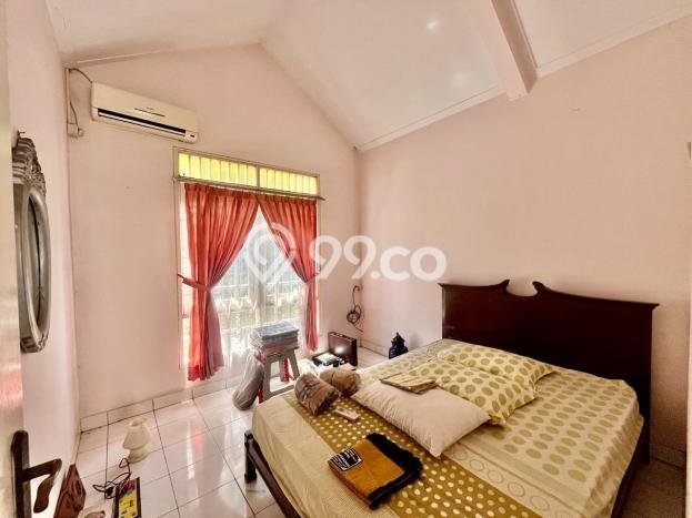 Rumah Elit LB 180m2 Siap Huni Desain Elegan di Bintaro, Tangerang Selatan Rumah Elit LB 180m2 Siap Huni Desain Elegan di Bintaro, Tangerang Selatan