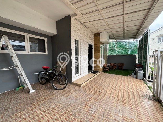 Rumah Luas Asri 8 KT Siap Huni di Bintaro Tangerang Selatan Rumah Luas Asri 8 KT Siap Huni di Bintaro Tangerang Selatan
