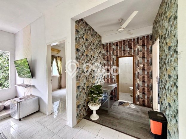 Rumah Luas Asri 8 KT Siap Huni di Bintaro Tangerang Selatan Rumah Luas Asri 8 KT Siap Huni di Bintaro Tangerang Selatan