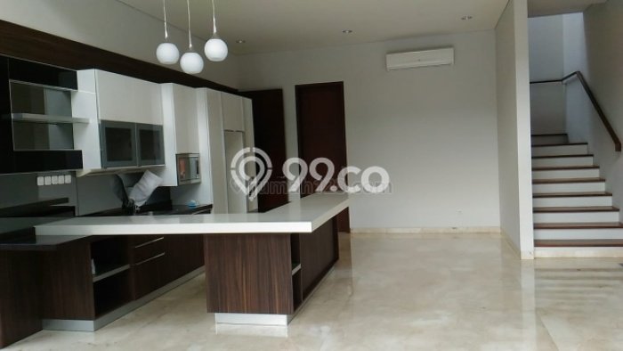 Rumah Elit Modern Tanpa Renovasi di Kemang Jakarta Selatan Rumah Elit Modern Tanpa Renovasi di Kemang Jakarta Selatan
