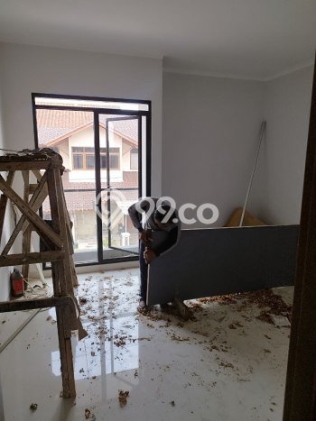 For Sale Rumah 4 Kamar Lokasi Strategis Bagus dan Strategis di Batununggal For Sale Rumah 4 Kamar Lokasi Strategis Bagus dan Strategis di Batununggal