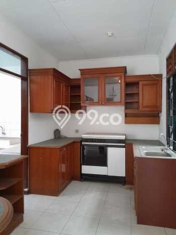 Hunian Mewah LB 258m2 Siap Pakai Desain Elegan di Rempoa, Tangerang Hunian Mewah LB 258m2 Siap Pakai Desain Elegan di Rempoa, Tangerang