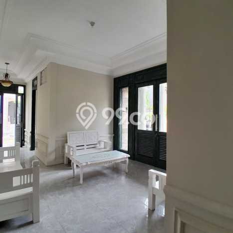 Rumah Elit Modern Tanpa Renovasi di Cireundeu Tangerang Rumah Elit Modern Tanpa Renovasi di Cireundeu Tangerang