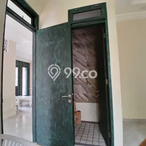 Rumah Elit Modern Tanpa Renovasi di Cireundeu Tangerang Rumah Elit Modern Tanpa Renovasi di Cireundeu Tangerang