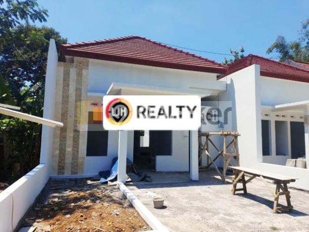 For Sale Rumah 2 Kamar Lokasi Ideal Nyaman dan Strategis di Banyumanik For Sale Rumah 2 Kamar Lokasi Ideal Nyaman dan Strategis di Banyumanik