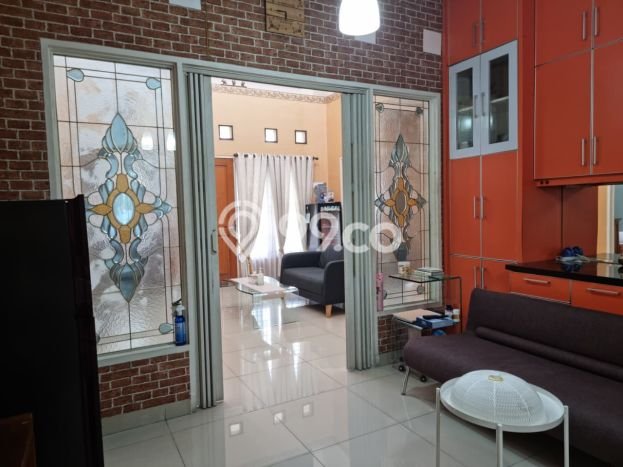 Dijual Rumah Luas Megah Dengan View Cantik di Bintaro, Tangerang Selatan Dijual Rumah Luas Megah Dengan View Cantik di Bintaro, Tangerang Selatan