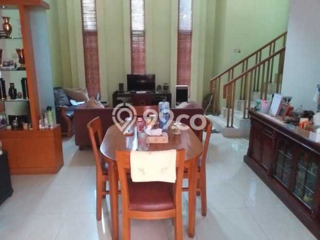 Jual Rumah Mewah Megah Dengan View Eksklusif di Bintaro, Tangerang Selatan Jual Rumah Mewah Megah Dengan View Eksklusif di Bintaro, Tangerang Selatan