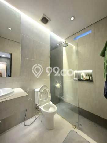 Ready to Use! Premium House LT 284m2 Desain Modern di Bintaro Ready to Use! Premium House LT 284m2 Desain Modern di Bintaro