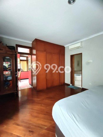 Dijual Rumah Mewah Elegan Dengan View Eksklusif di Bintaro, Tangerang Selatan Dijual Rumah Mewah Elegan Dengan View Eksklusif di Bintaro, Tangerang Selatan