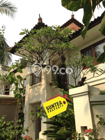 Hunian Mewah LB 540m2 Siap Pakai Desain Elegan di Bintaro, Tangerang Selatan Hunian Mewah LB 540m2 Siap Pakai Desain Elegan di Bintaro, Tangerang Selatan