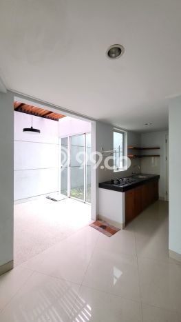 Rumah Modern 3 KT di Bintaro Tangerang Selatan Unfurnished Rumah Modern 3 KT di Bintaro Tangerang Selatan Unfurnished