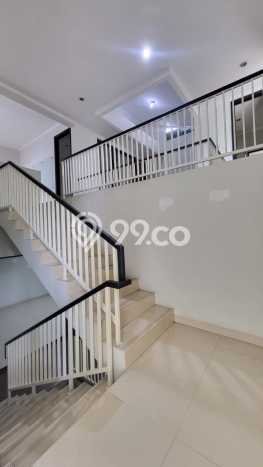 Jual Rumah Luas Megah Dengan View Eksklusif di Bintaro, Tangerang Selatan Jual Rumah Luas Megah Dengan View Eksklusif di Bintaro, Tangerang Selatan
