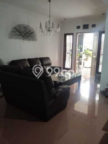 Rumah Luxury Modern Siap Huni di Sektor 9-Bintaro Tangerang Selatan Rumah Luxury Modern Siap Huni di Sektor 9-Bintaro Tangerang Selatan