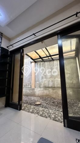 Rumah Modern 2 KT di Bintaro Tangerang Selatan Unfurnished Rumah Modern 2 KT di Bintaro Tangerang Selatan Unfurnished