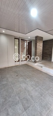 Rumah sewa siap huni 4 KT di Bintaro, Tangerang Selatan Rumah sewa siap huni 4 KT di Bintaro, Tangerang Selatan
