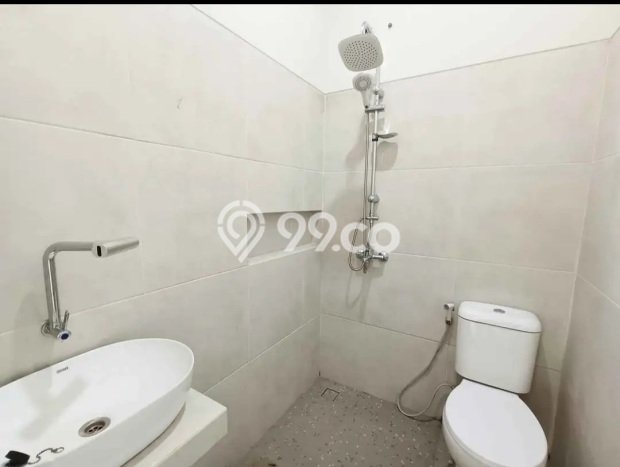 For Sale Hunian Rumah Terawat 3 Kamar di Bintaro, Tangerang Selatan For Sale Hunian Rumah Terawat 3 Kamar di Bintaro, Tangerang Selatan