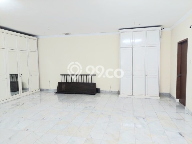 Hunian Elit LB 700m2 Siap Pakai Desain Elegan di Kemang, Jakarta Selatan Hunian Elit LB 700m2 Siap Pakai Desain Elegan di Kemang, Jakarta Selatan