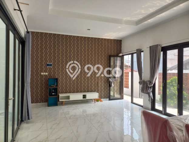 Hunian Elit LB 210m2 Siap Pakai Desain Elegan di Meruya, Jakarta Barat Hunian Elit LB 210m2 Siap Pakai Desain Elegan di Meruya, Jakarta Barat
