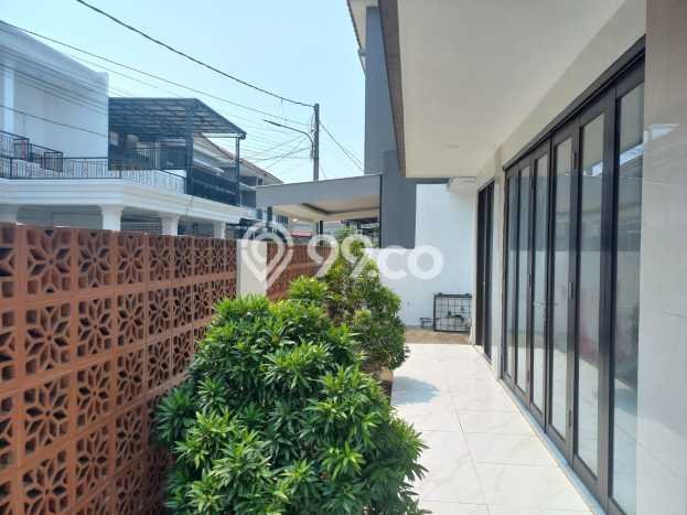 Hunian Elit LB 210m2 Siap Pakai Desain Elegan di Meruya, Jakarta Barat Hunian Elit LB 210m2 Siap Pakai Desain Elegan di Meruya, Jakarta Barat