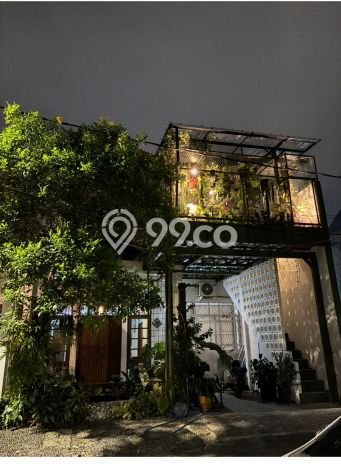 Rumah Mewah Siap Huni LT 313m2 di Kebayoran Lama, Jakarta Selatan Rumah Mewah Siap Huni LT 313m2 di Kebayoran Lama, Jakarta Selatan