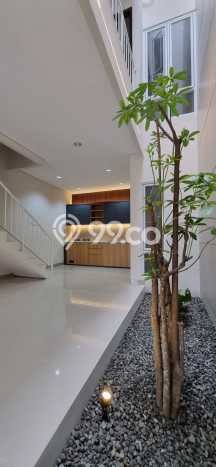 For Sale Rumah 3 Kamar Lokasi Ideal Bagus dan Strategis di Kebon Jeruk For Sale Rumah 3 Kamar Lokasi Ideal Bagus dan Strategis di Kebon Jeruk