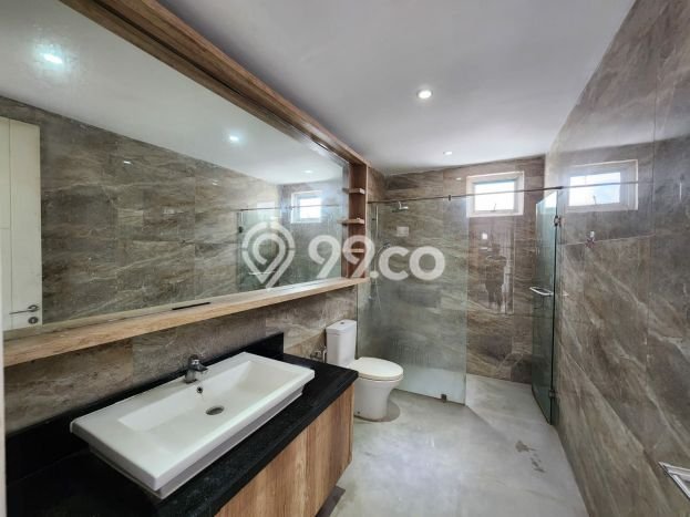 Hunian Mewah Dijual LT 288m2 di Cengkareng, Jakarta Barat Hunian Mewah Dijual LT 288m2 di Cengkareng, Jakarta Barat
