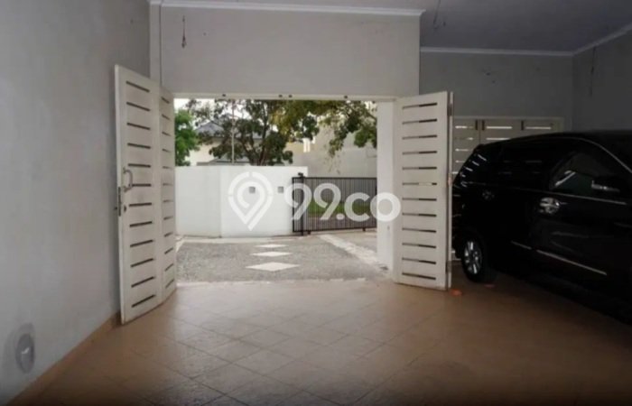 Rumah Mewah LB 450m2 Siap Pakai Desain Elegan di Bintaro, Tangerang Selatan Rumah Mewah LB 450m2 Siap Pakai Desain Elegan di Bintaro, Tangerang Selatan
