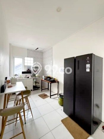 Unit Kost Dijual di Kawasan Serpong Tangerang Selatan dengan 18 KT Unit Kost Dijual di Kawasan Serpong Tangerang Selatan dengan 18 KT