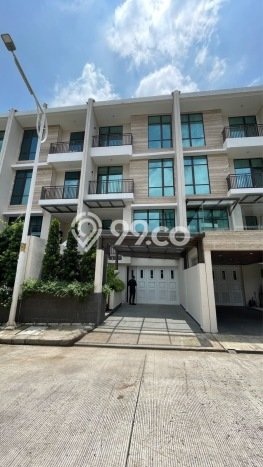 Ready to Use! Premium House LT 146m2 Desain Modern di Pondok Indah Ready to Use! Premium House LT 146m2 Desain Modern di Pondok Indah