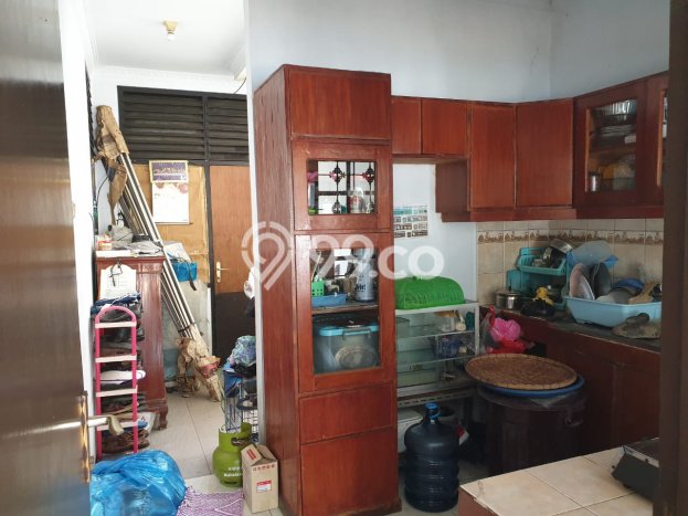 Rumah di Pesanggrahan, Jakarta Selatan, Luas 225m2m² LB 100m2m² Rumah di Pesanggrahan, Jakarta Selatan, Luas 225m2m² LB 100m2m²