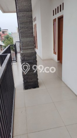 Rumah Strategis Modern Lb 195m2 di Pondok Aren, Tangerang Selatan Rumah Strategis Modern Lb 195m2 di Pondok Aren, Tangerang Selatan