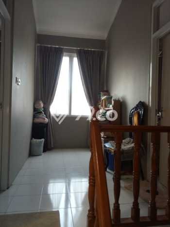 Rumah Asri di , Akses ke Jakarta Selatan, Jakarta Selatan - 3 KT Rumah Asri di , Akses ke Jakarta Selatan, Jakarta Selatan - 3 KT
